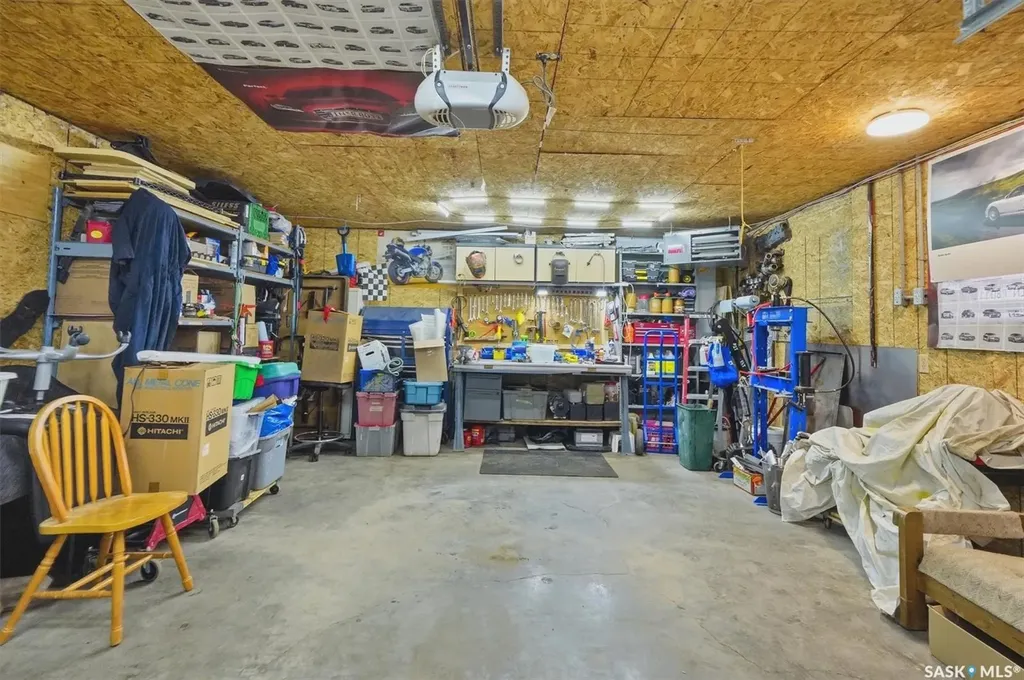 403 Willow Street E Saskatoon SK S7J 0C7