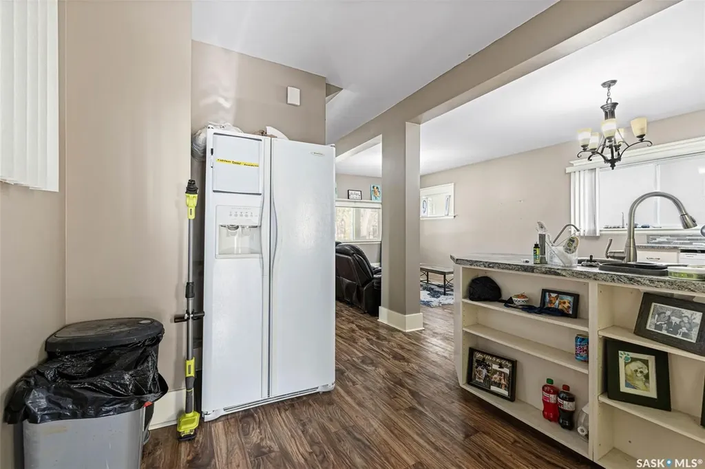 1422 Cameron Street Regina SK S4T 2T4