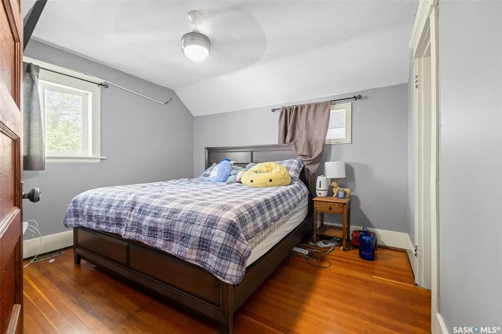 1422 Cameron Street Regina SK S4T 2T4