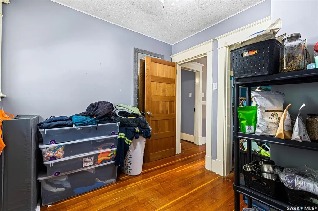 1422 Cameron Street Regina SK S4T 2T4