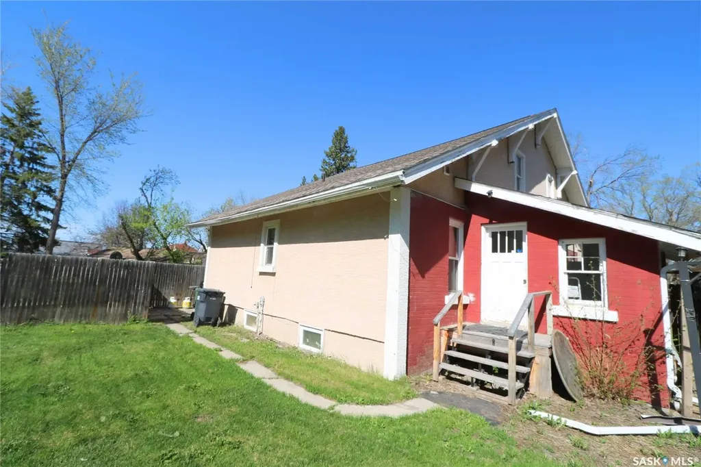 34 Laurier Avenue Yorkton SK S3N 1T7