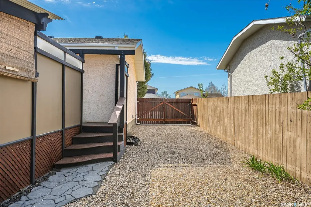 813 Derksen Place Martensville SK S0K 2T0