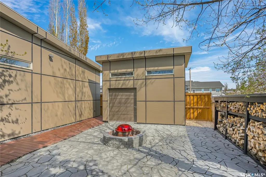 813 Derksen Place Martensville SK S0K 2T0