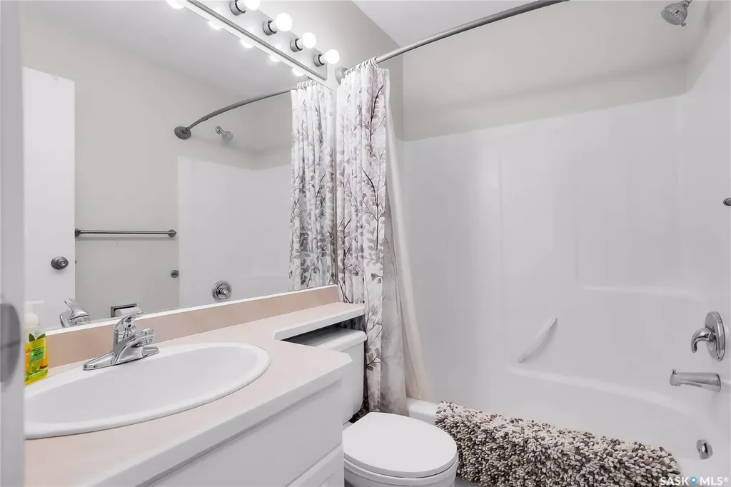 813 Derksen Place Martensville SK S0K 2T0