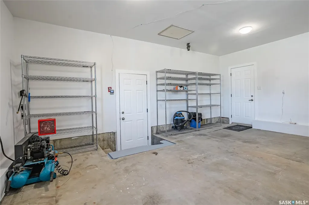 813 Derksen Place Martensville SK S0K 2T0