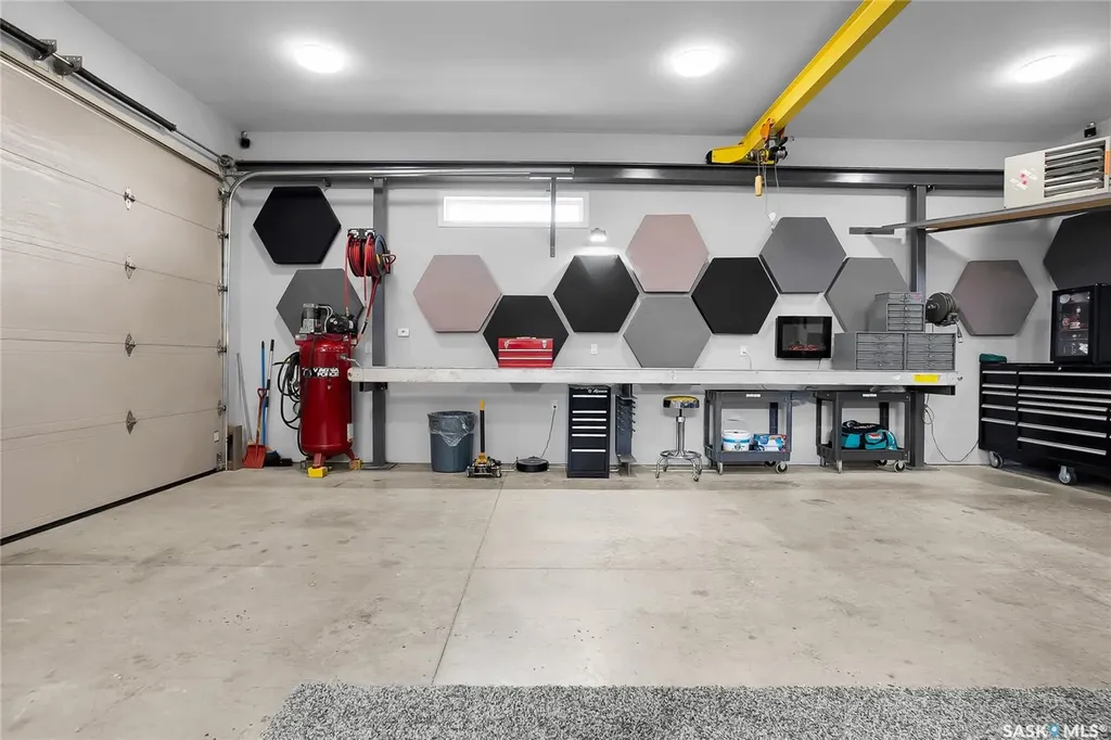 813 Derksen Place Martensville SK S0K 2T0