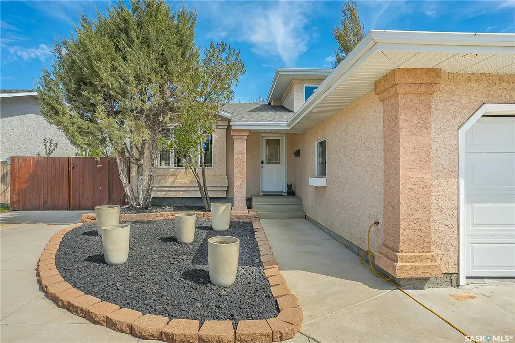 813 Derksen Place Martensville SK S0K 2T0