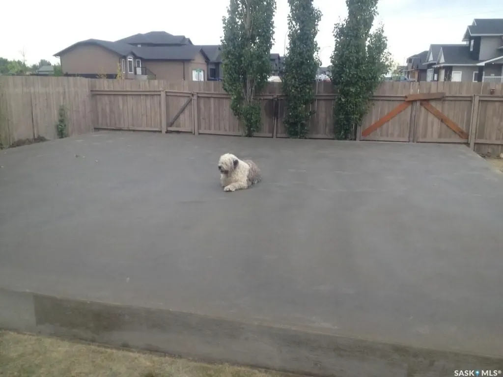 813 Derksen Place Martensville SK S0K 2T0