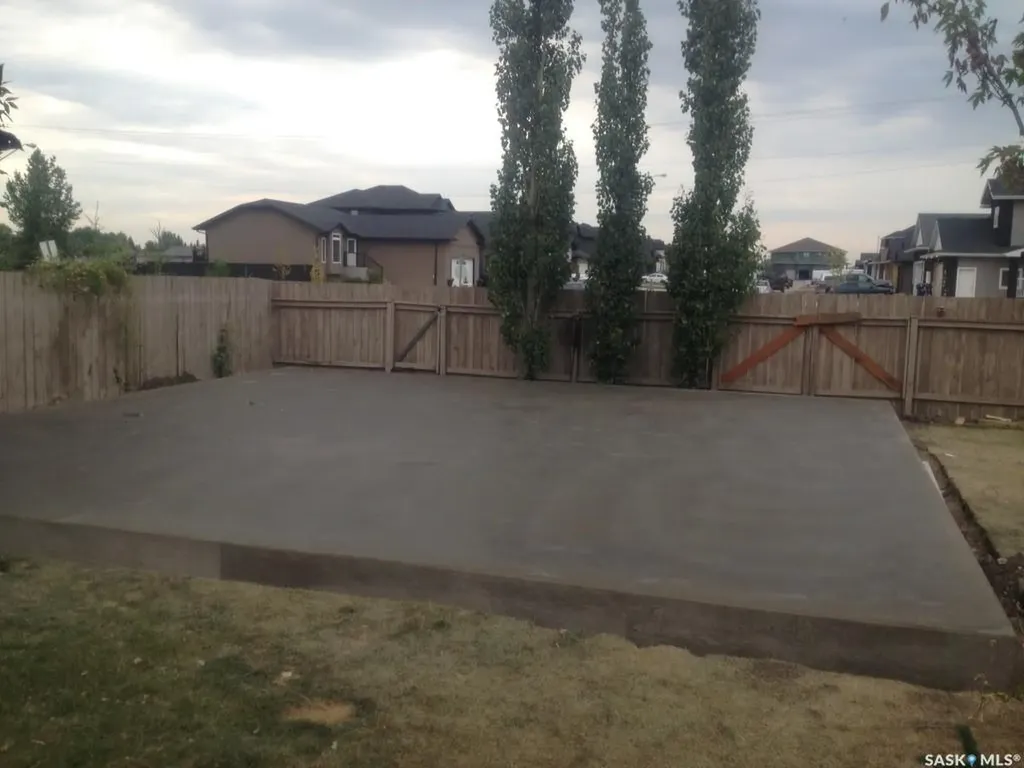 813 Derksen Place Martensville SK S0K 2T0