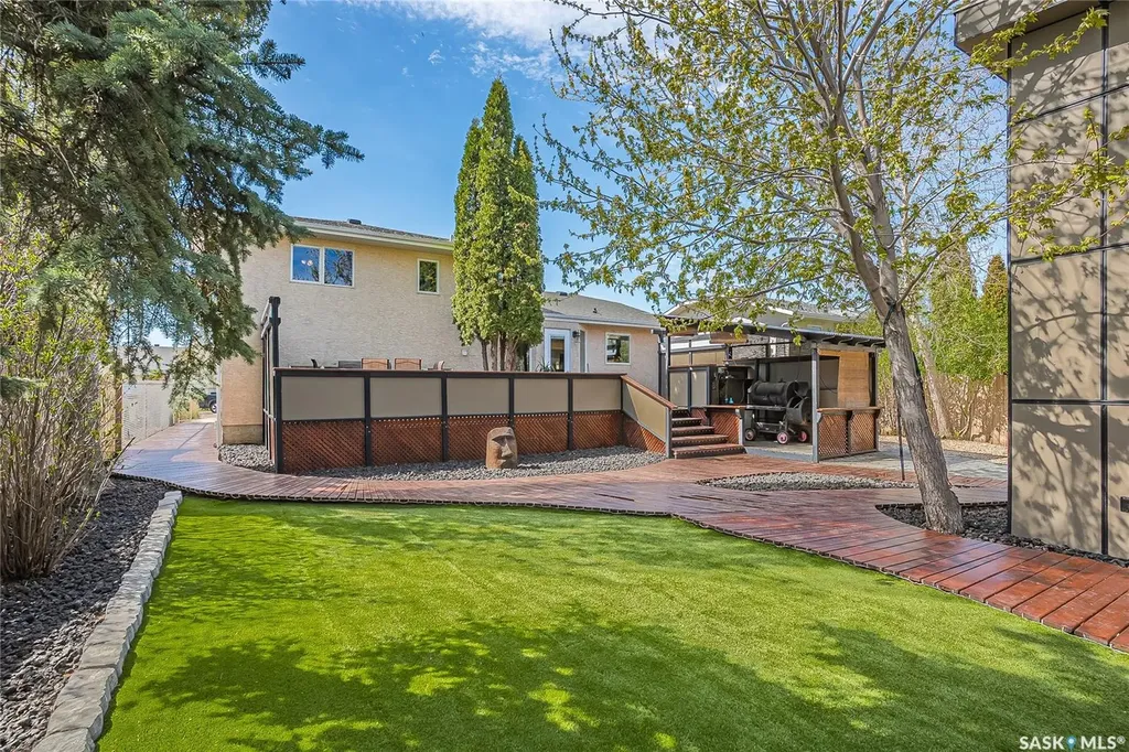 813 Derksen Place Martensville SK S0K 2T0