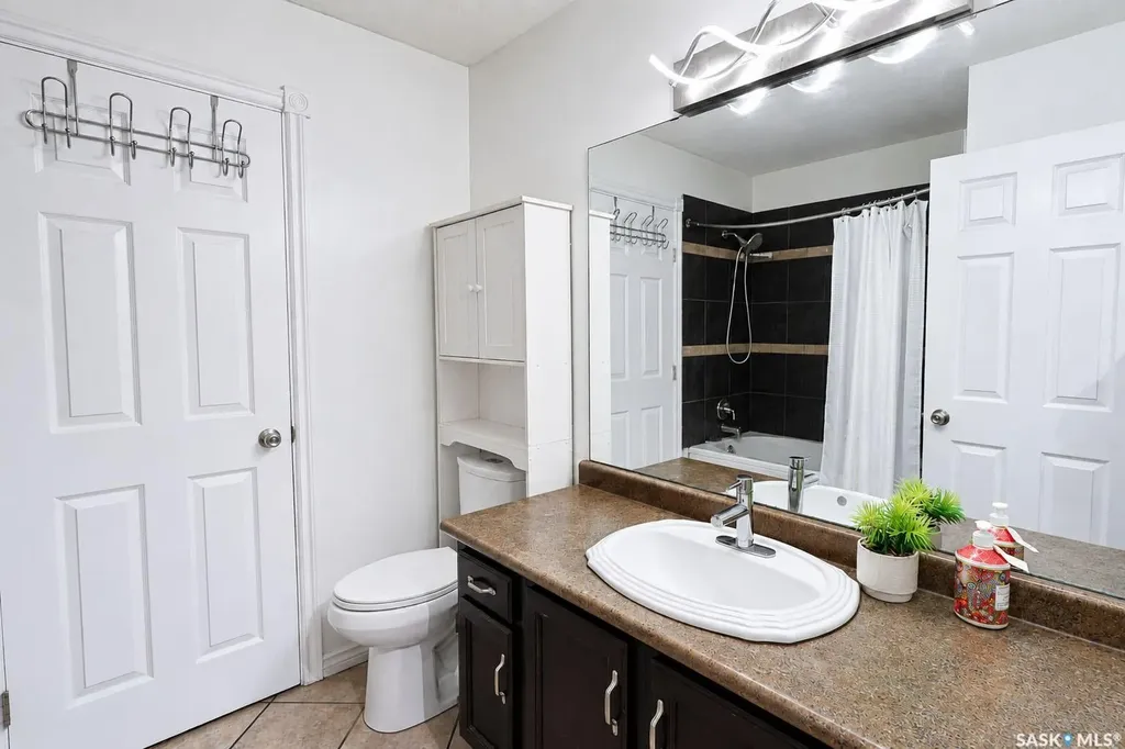 1699 Allbright Crescent Prince Albert SK S6V 7C3