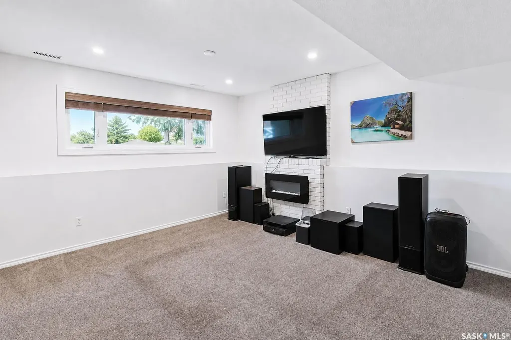 1699 Allbright Crescent Prince Albert SK S6V 7C3