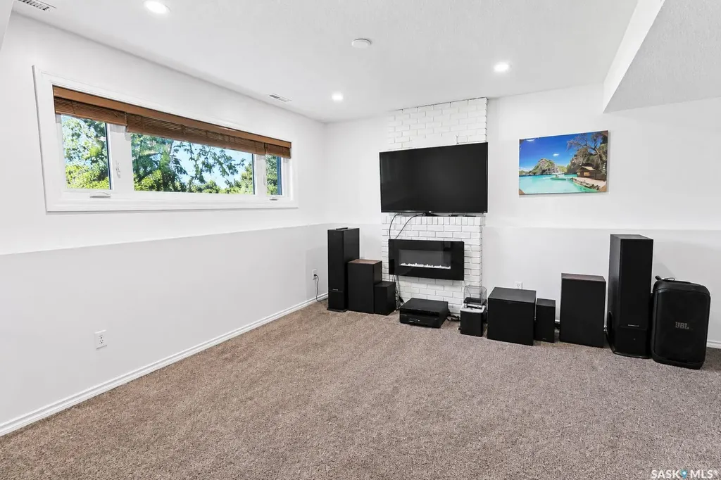 1699 Allbright Crescent Prince Albert SK S6V 7C3