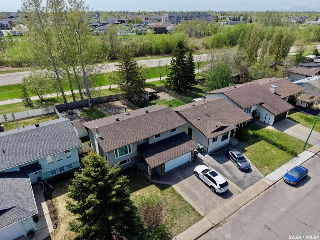 1699 Allbright Crescent Prince Albert SK S6V 7C3