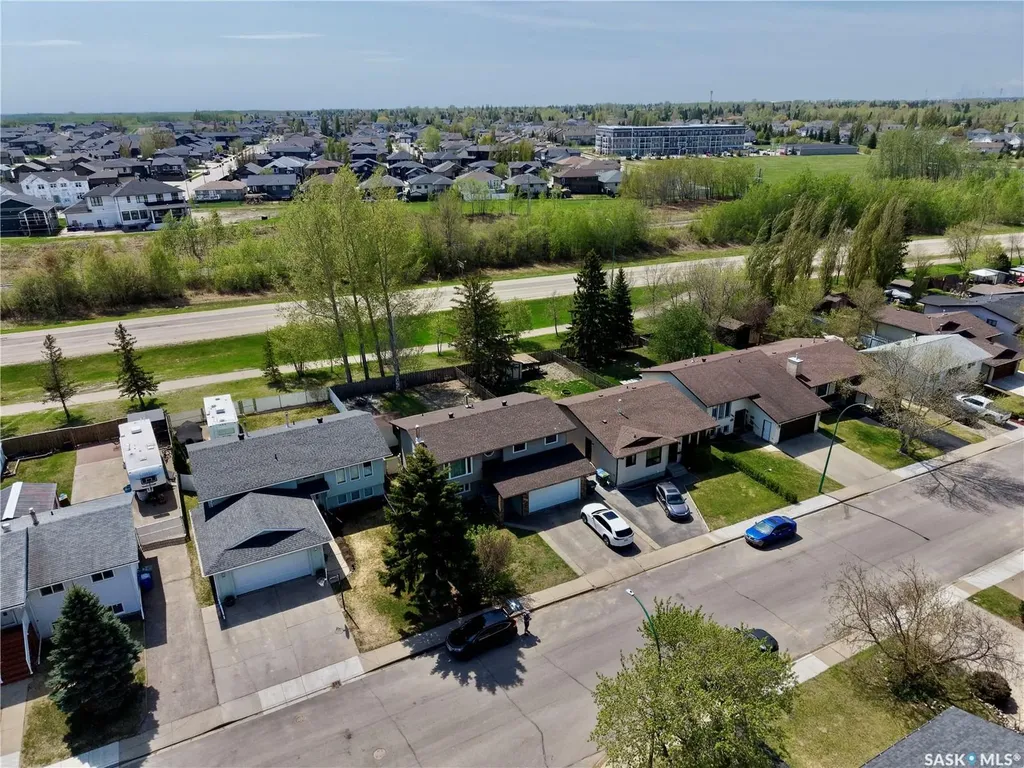 1699 Allbright Crescent Prince Albert SK S6V 7C3