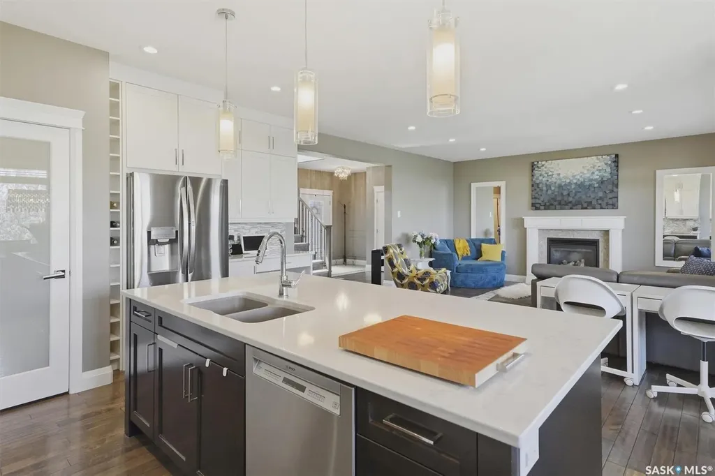 719 Salloum Crescent Saskatoon SK S7W 0N3