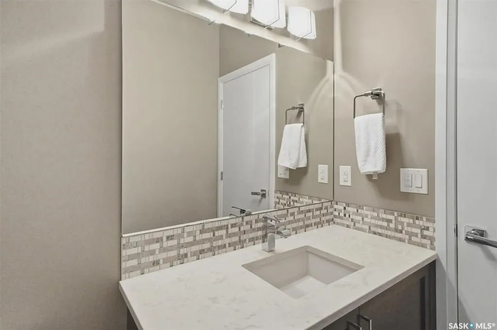 719 Salloum Crescent Saskatoon SK S7W 0N3
