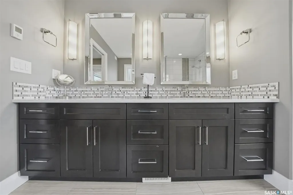 719 Salloum Crescent Saskatoon SK S7W 0N3
