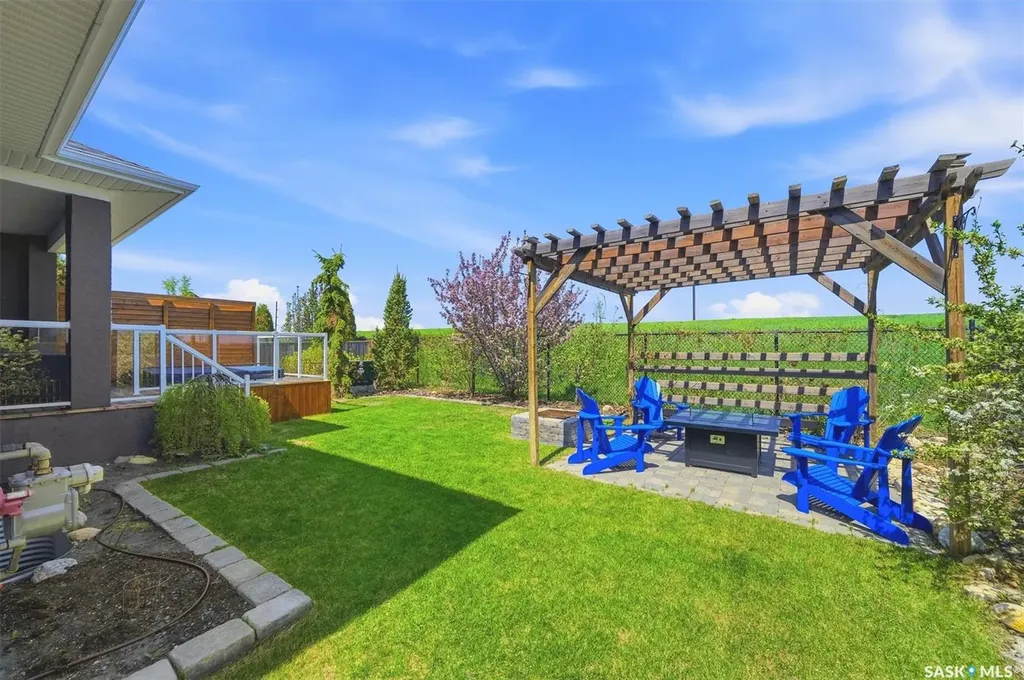 719 Salloum Crescent Saskatoon SK S7W 0N3