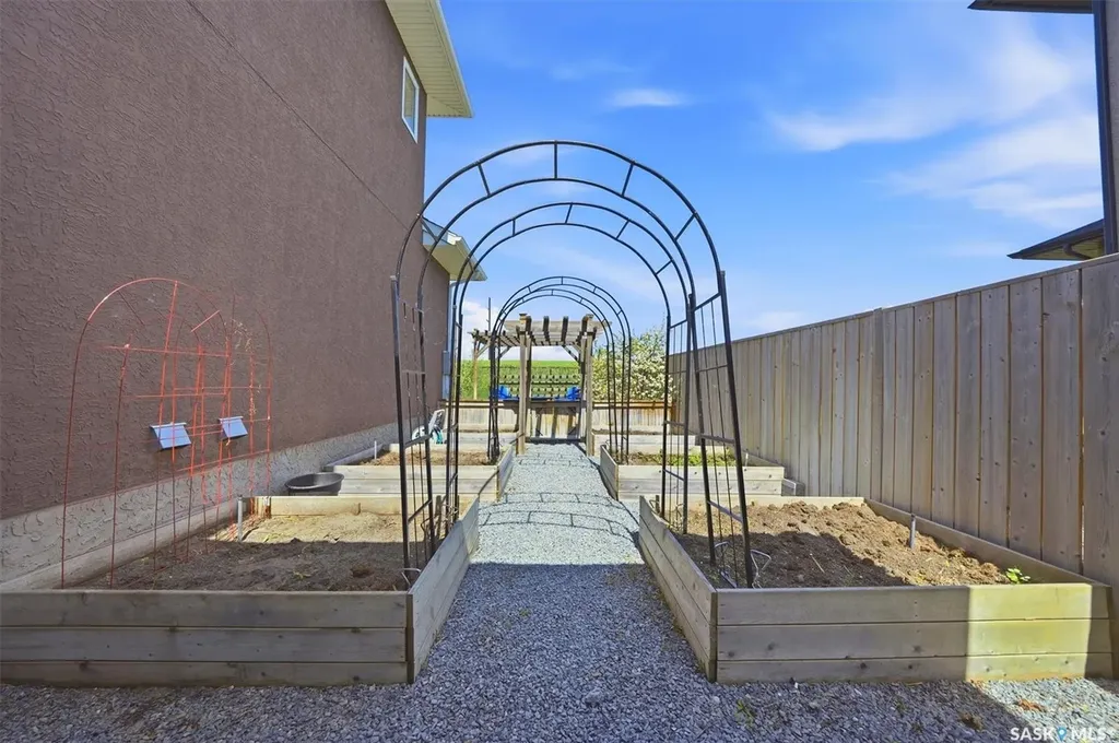 719 Salloum Crescent Saskatoon SK S7W 0N3