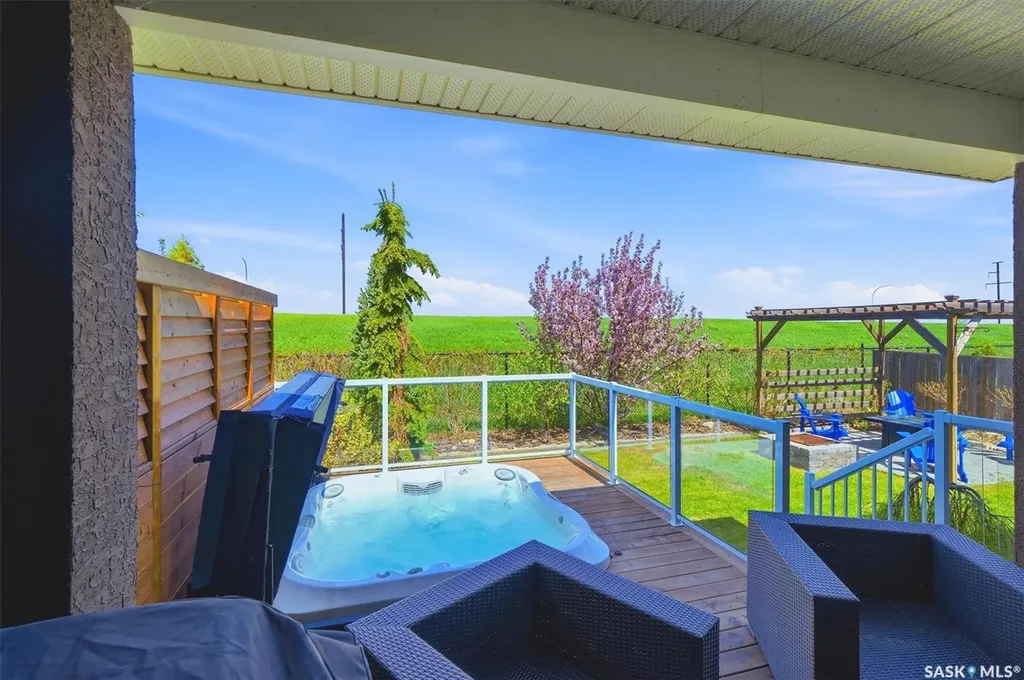 719 Salloum Crescent Saskatoon SK S7W 0N3
