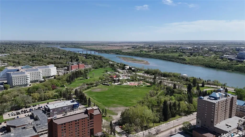 315 5th Avenue N Saskatoon SK S7K 5Z8