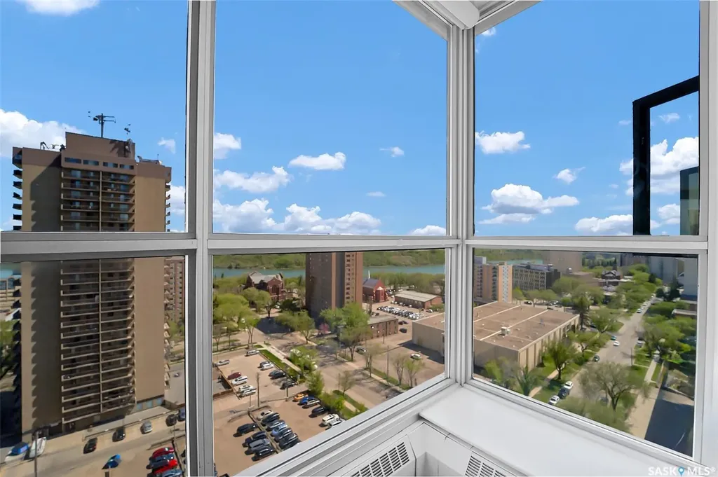 315 5th Avenue N Saskatoon SK S7K 5Z8