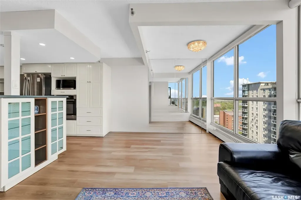 315 5th Avenue N Saskatoon SK S7K 5Z8
