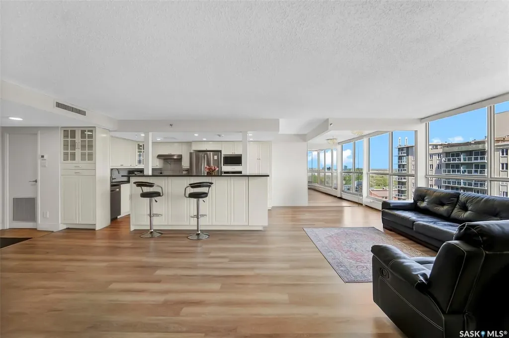 315 5th Avenue N Saskatoon SK S7K 5Z8