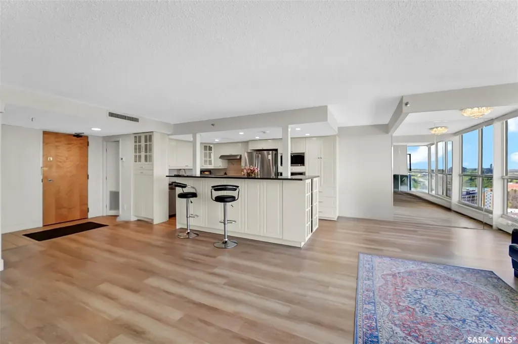 315 5th Avenue N Saskatoon SK S7K 5Z8