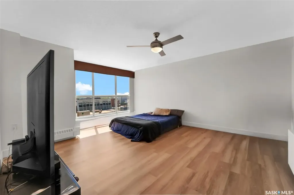 315 5th Avenue N Saskatoon SK S7K 5Z8