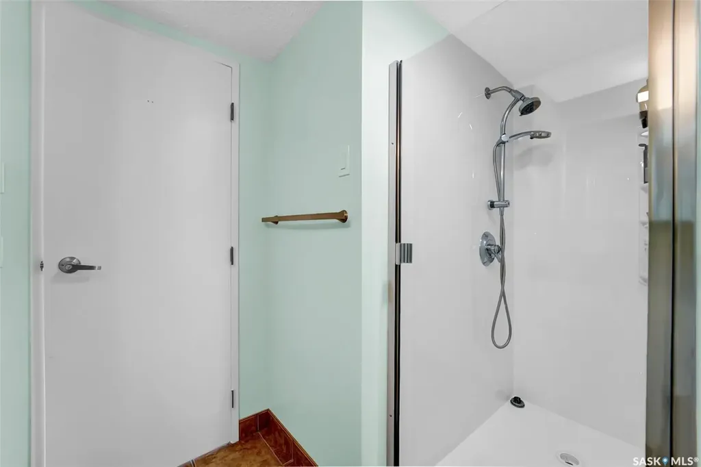 315 5th Avenue N Saskatoon SK S7K 5Z8