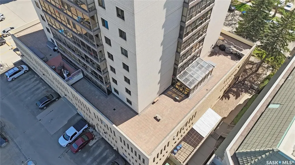 315 5th Avenue N Saskatoon SK S7K 5Z8