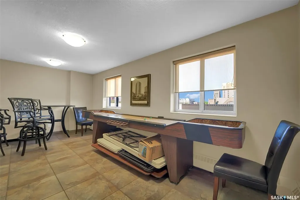 315 5th Avenue N Saskatoon SK S7K 5Z8