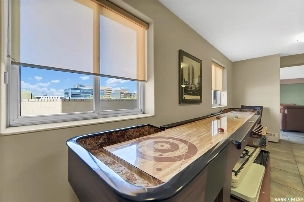 315 5th Avenue N Saskatoon SK S7K 5Z8