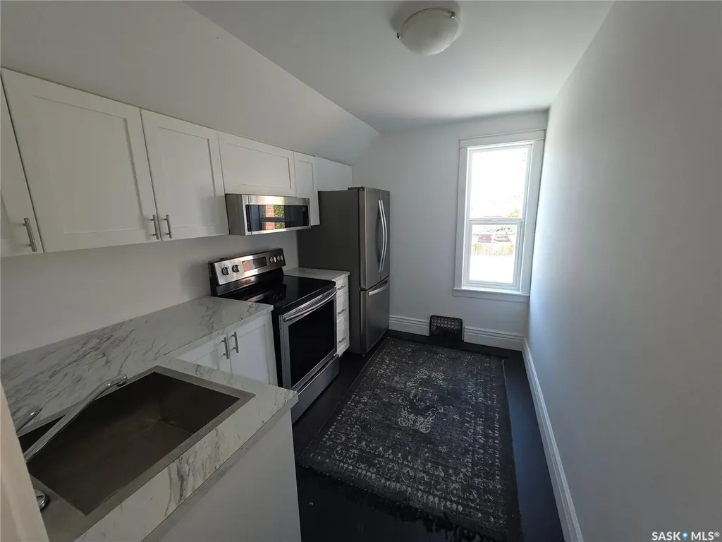 125 D Avenue S Saskatoon SK S7M 1P6