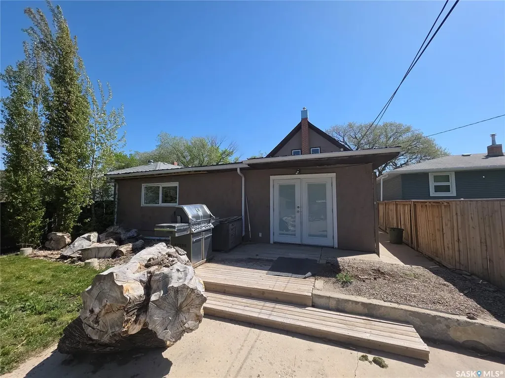 125 D Avenue S Saskatoon SK S7M 1P6