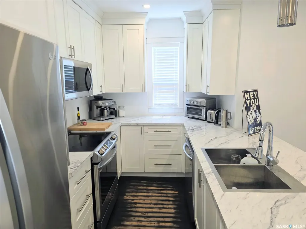 125 D Avenue S Saskatoon SK S7M 1P6