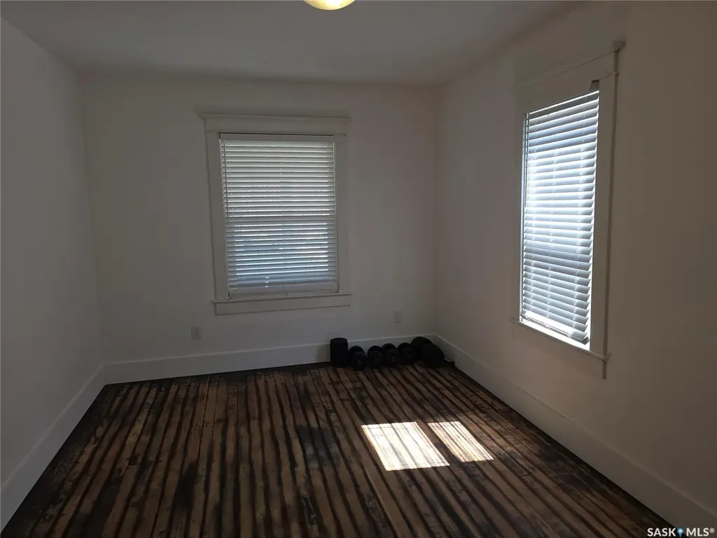 125 D Avenue S Saskatoon SK S7M 1P6