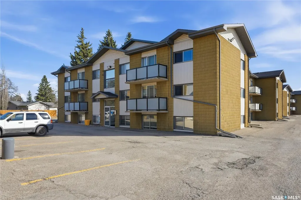 3 Columbia Drive Saskatoon SK S7K 1E3