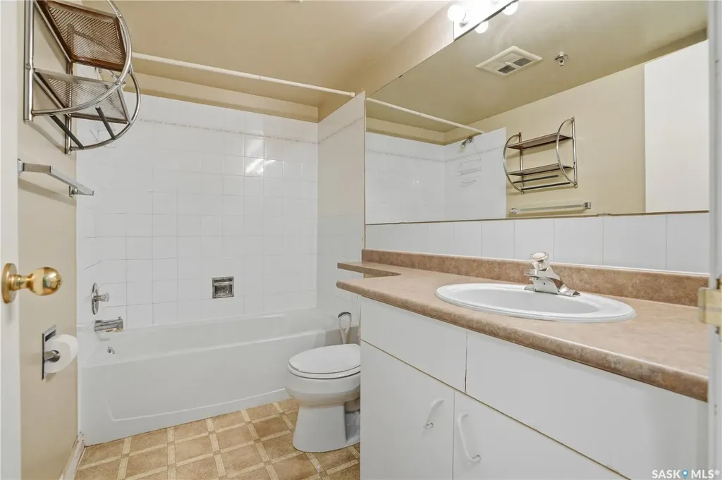 3 Columbia Drive Saskatoon SK S7K 1E3