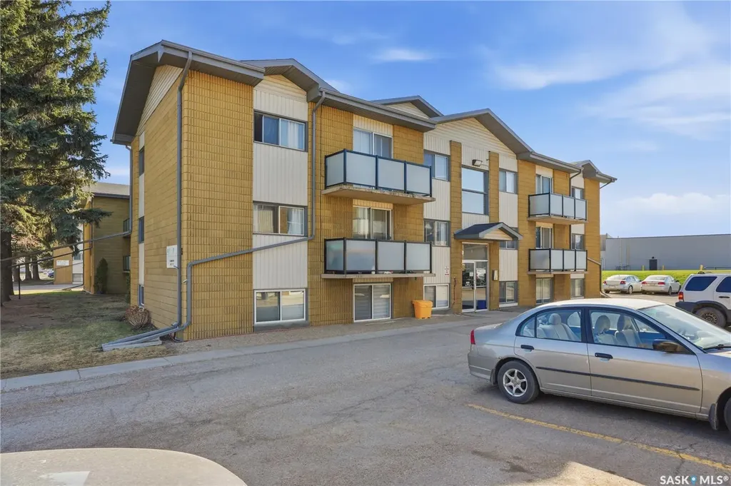 3 Columbia Drive Saskatoon SK S7K 1E3