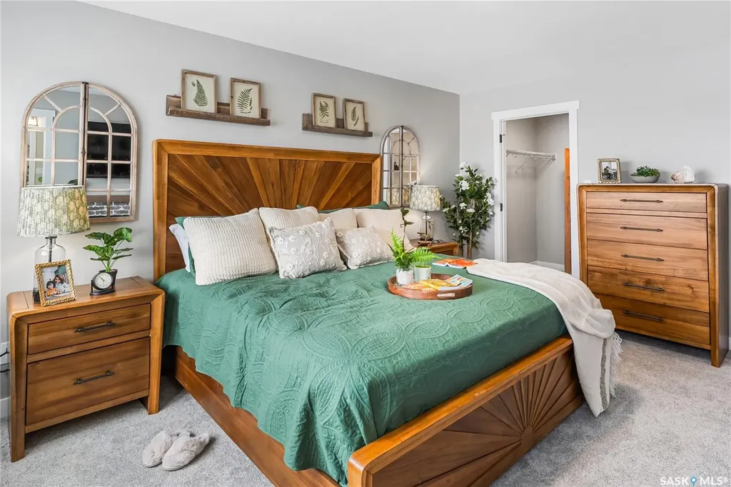 423 Yuel Crescent Saskatoon SK S7W 1N5