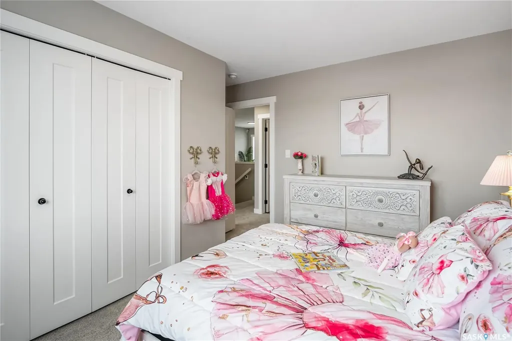 423 Yuel Crescent Saskatoon SK S7W 1N5