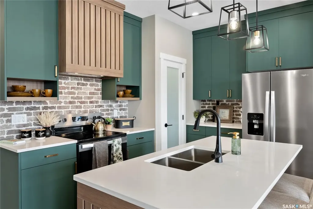 423 Yuel Crescent Saskatoon SK S7W 1N5