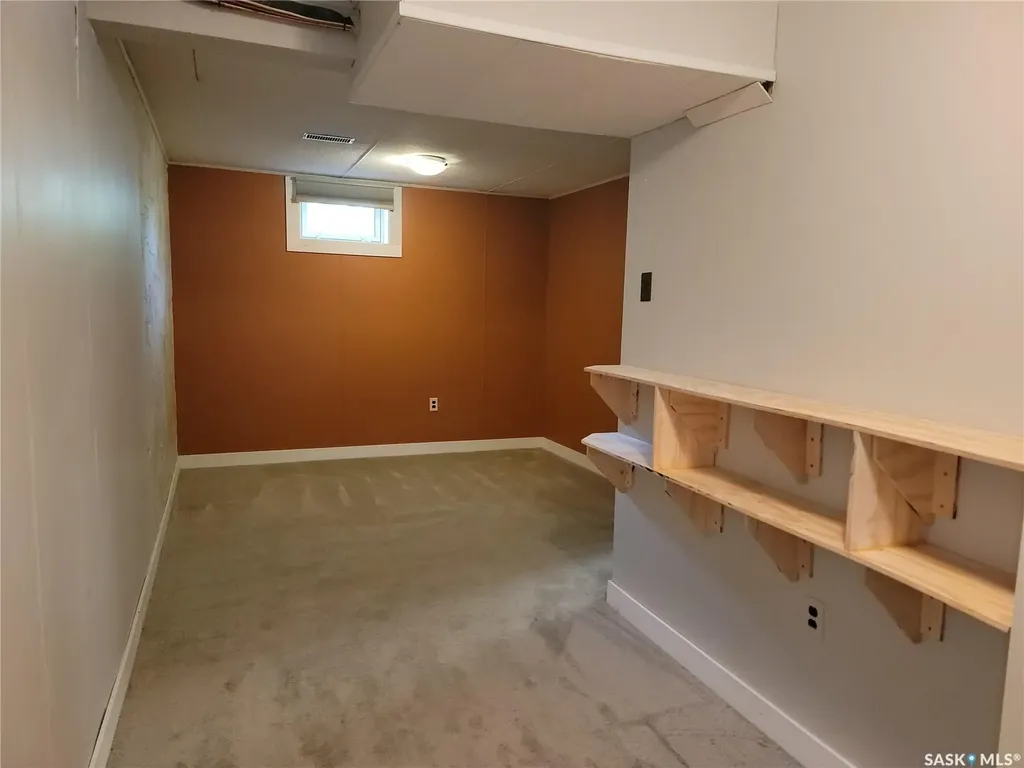 1621 Greig Avenue Saskatoon SK S7N 2K1
