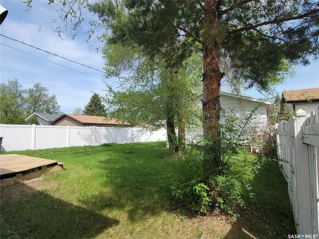 1621 Greig Avenue Saskatoon SK S7N 2K1