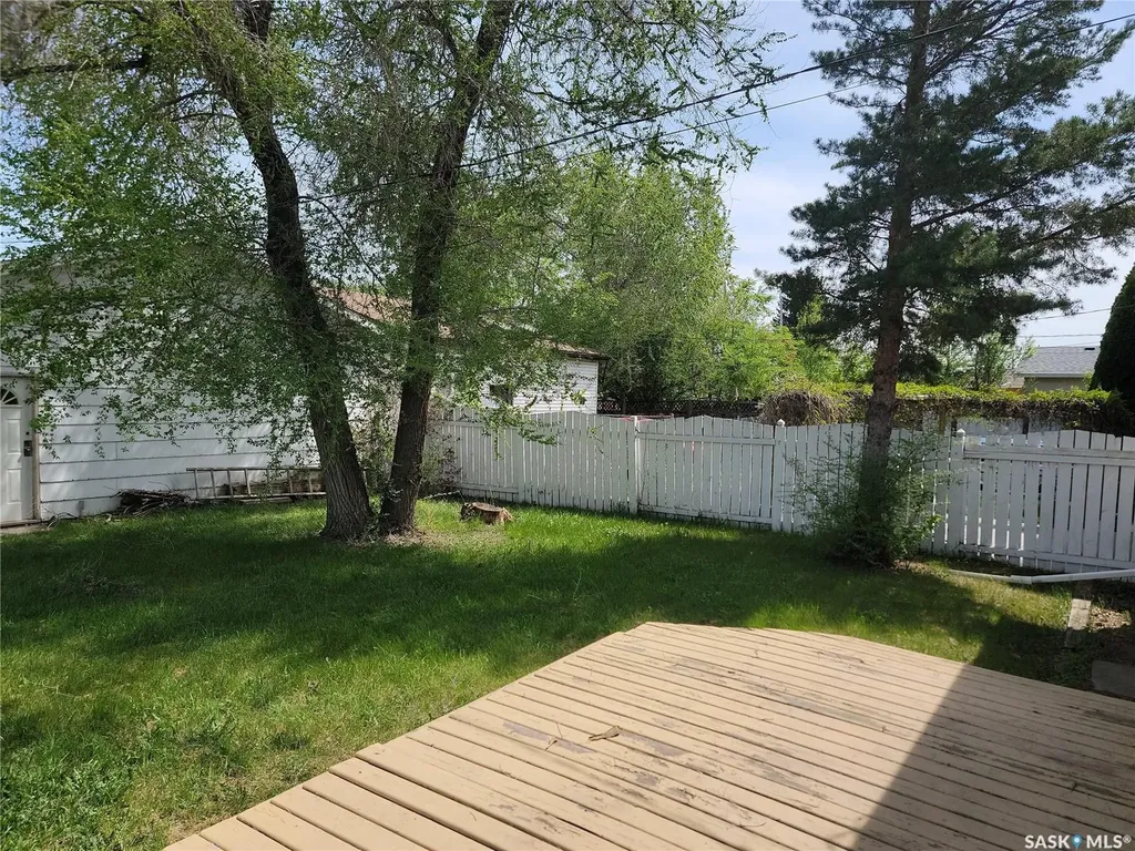 1621 Greig Avenue Saskatoon SK S7N 2K1