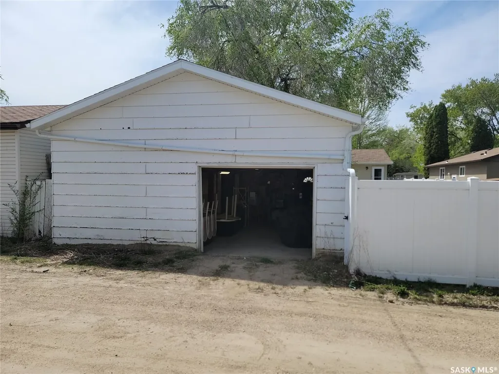1621 Greig Avenue Saskatoon SK S7N 2K1