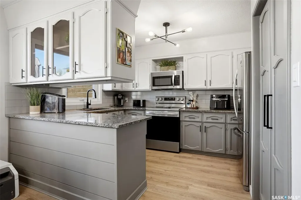 10 Louise Crescent Regina SK S4X 2E2